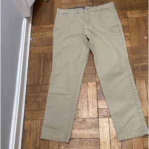 Gap Skinny Khakis 32/30❤️🌹